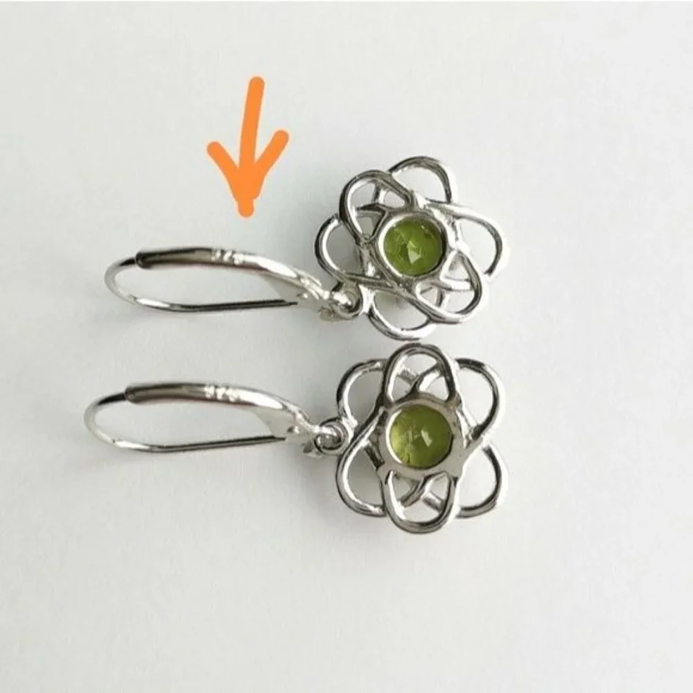 New Sterling silver Peridot modernist flower earrings lever back